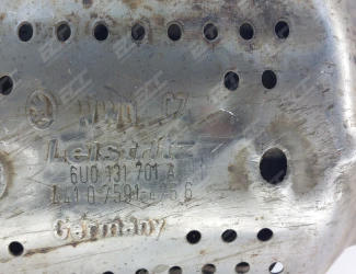 Katalyzátor VW 6U0 131 701 A / WW0 CZ LEISTRITZ / 4410 7591-426 6 GERMANY / ond back side 855160 - 3