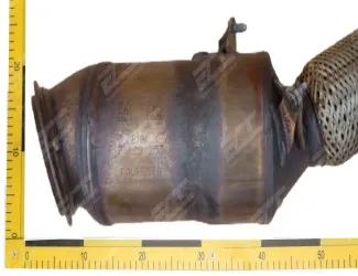 Katalyzátor 7629253 / 2372971