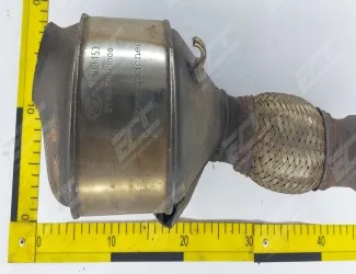 Katalyzátor 7798153