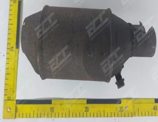 Katalyzátor 855 131 701 A